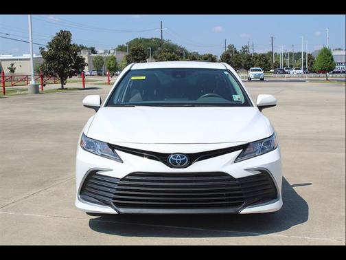 Ice Cap 2024 Toyota Camry LE