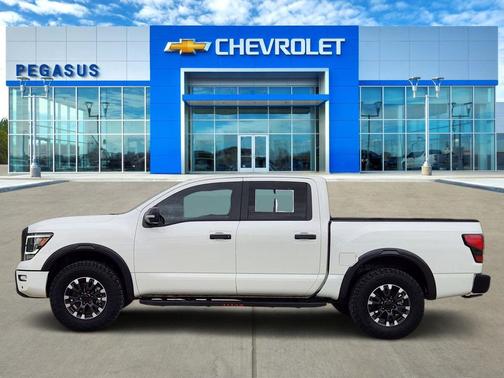 2023 Nissan Titan PRO-4X