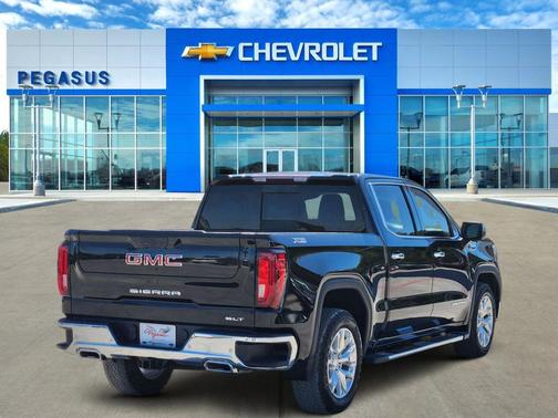 2021 GMC Sierra 1500 SLT