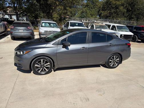 2021 Nissan Versa 1.6 SV