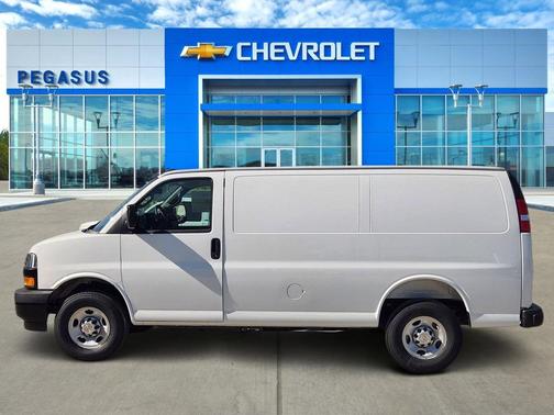 2025 Chevrolet Express 2500 RWD 2500 Regular Wheelbase WT
