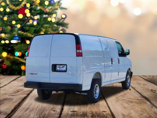 2025 Chevrolet Express 2500 RWD 2500 Regular Wheelbase WT