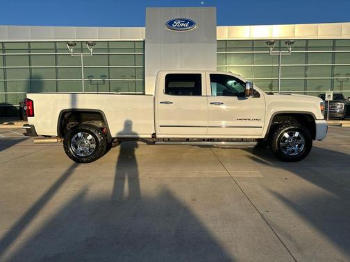 2019 GMC Sierra 3500 Denali