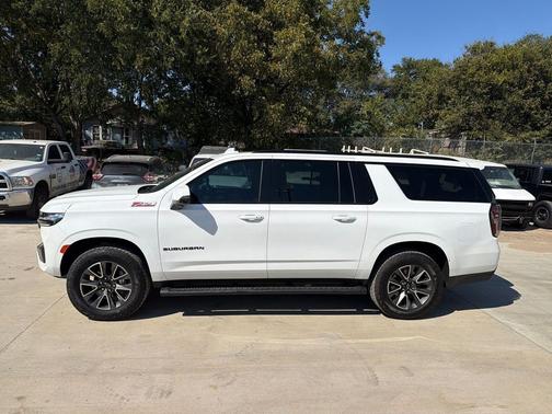 2023 Chevrolet Suburban 4WD Z71