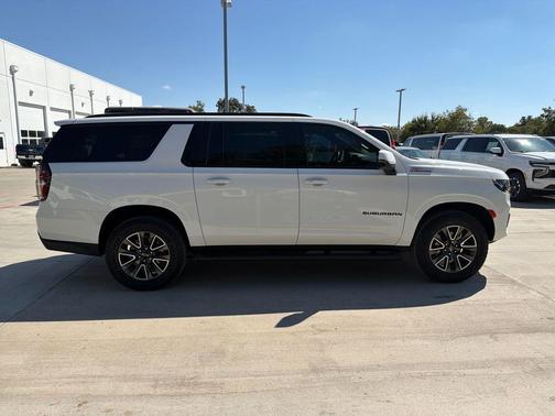 2023 Chevrolet Suburban 4WD Z71