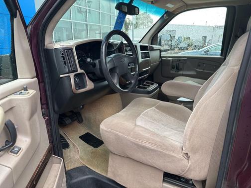 2003 Chevrolet Express 1500 Base