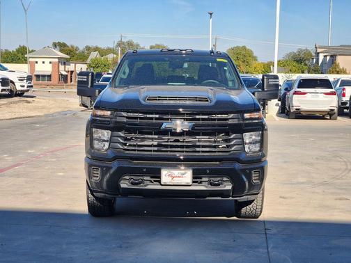 2026 Chevrolet Silverado 2500 Custom