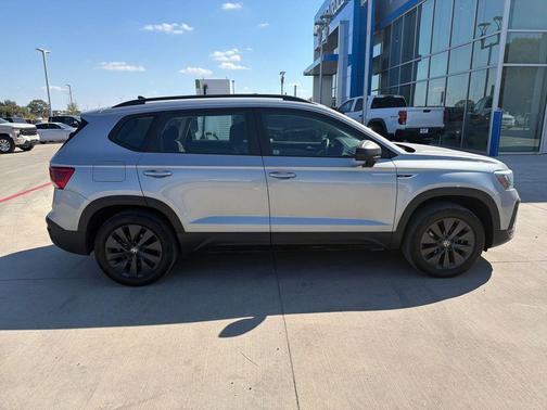 2022 Volkswagen Taos S