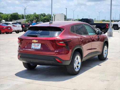 2025 Chevrolet Trax LS
