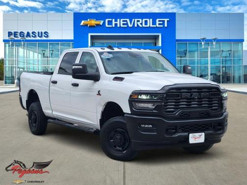 2025 RAM 2500 Tradesman Crew Cab 4x4 6'4' Box