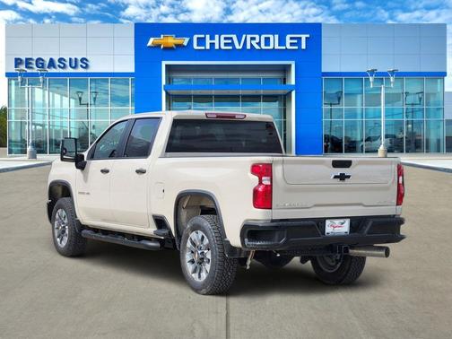 2026 Chevrolet Silverado 2500 Custom