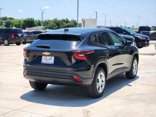 2025 Chevrolet Trax LS