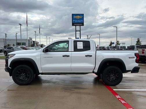Summit White 2024 Chevrolet Colorado Trail Boss