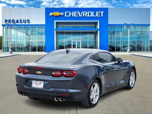 2022 Chevrolet Camaro 2LT
