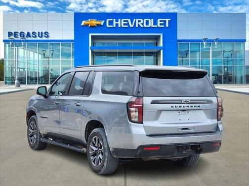 2023 Chevrolet Suburban 4WD Z71