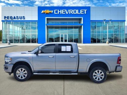2022 RAM 2500 Laramie Crew Cab 4x4 6'4' Box