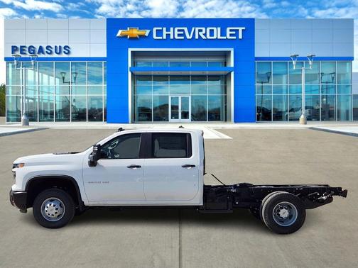 2026 Chevrolet Silverado 3500 WT