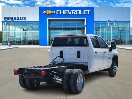 2026 Chevrolet Silverado 3500 WT