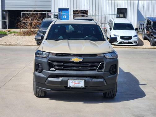 2024 Chevrolet Colorado WT