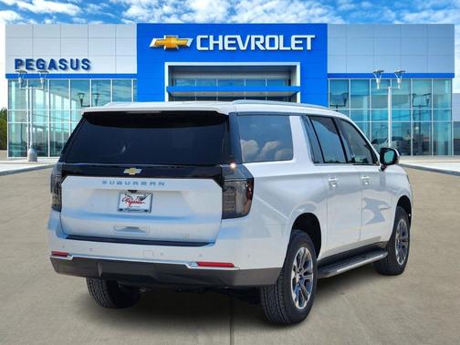 2025 Chevrolet Suburban LT