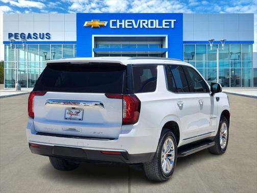 2023 GMC Yukon SLT