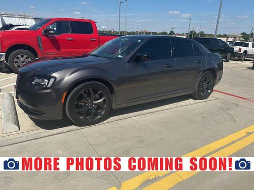 2021 Chrysler 300 Touring