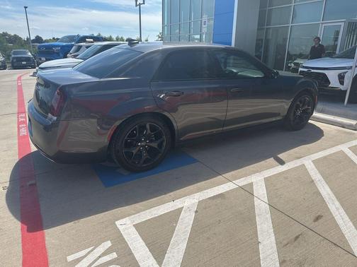 2021 Chrysler 300 Touring