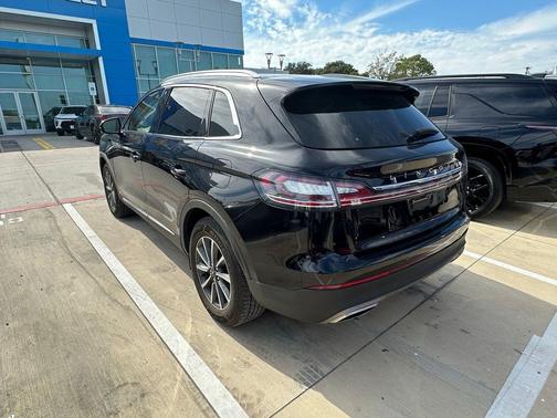 2021 Lincoln Nautilus Standard