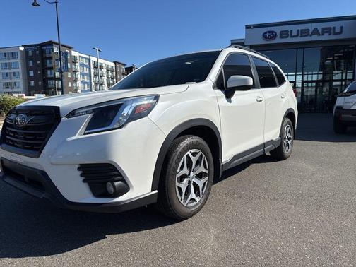 Crystal White Pearl 2023 Subaru Forester Premium