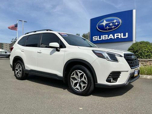 Crystal White Pearl 2023 Subaru Forester Premium