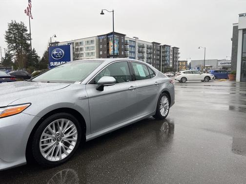 2018 Toyota Camry Hybrid XLE