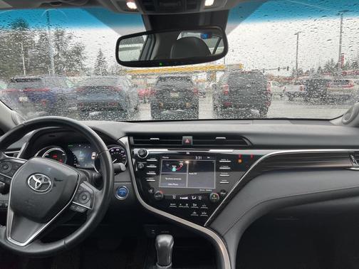 2018 Toyota Camry Hybrid XLE