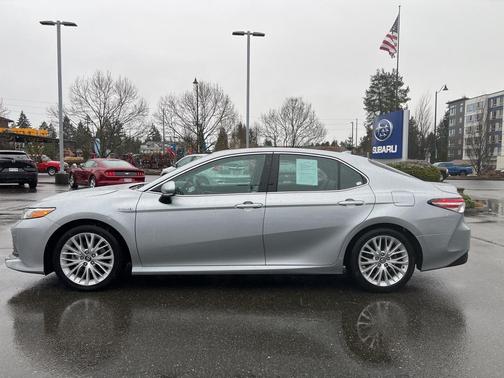 2018 Toyota Camry Hybrid XLE
