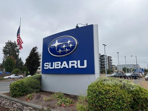 2024 Subaru Outback Premium
