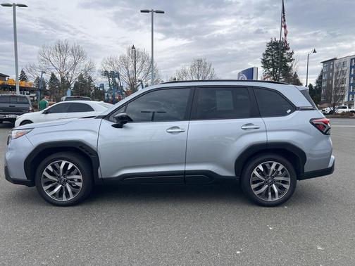 Ice Silver Metallic 2025 Subaru Forester Touring