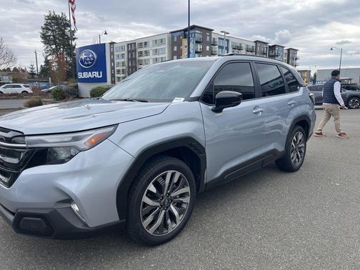 Ice Silver Metallic 2025 Subaru Forester Touring