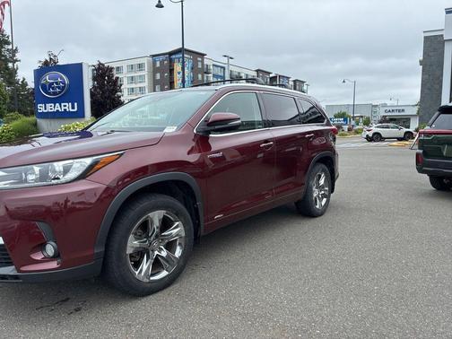 Mica 2017 Toyota Highlander Hybrid Platinum