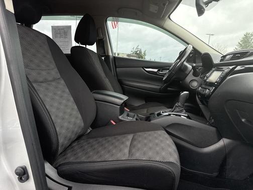 2017 Nissan Rogue Sport SV