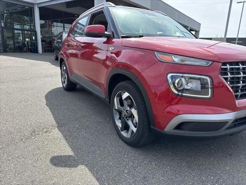 2022 Hyundai VENUE SEL