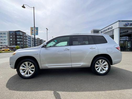 Classic Silver Metallic 2010 Toyota Highlander Hybrid Base