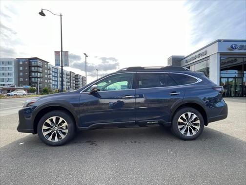 2025 Subaru Outback Touring