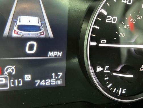 Crystal White Pearl 2025 Subaru Crosstrek Premium