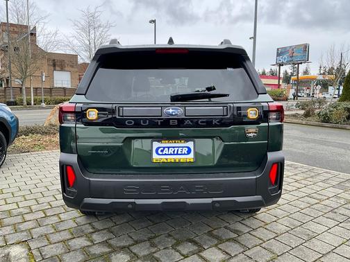 Deep Emerald Green Pearl Paint 2026 Subaru Outback Wilderness