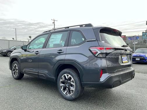 Magnetite Gray Metallic 2026 Subaru Forester Base