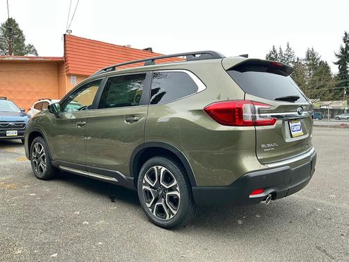 Autumn Green Metallic 2026 Subaru Ascent Limited 7-Passenger
