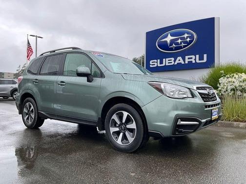 Jasmine Green Metallic 2018 Subaru Forester 2.5i Premium