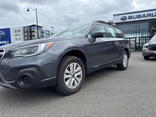 Magnetite Gray Metallic 2019 Subaru Outback 2.5i