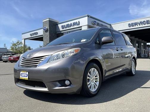 2015 Toyota Sienna XLE
