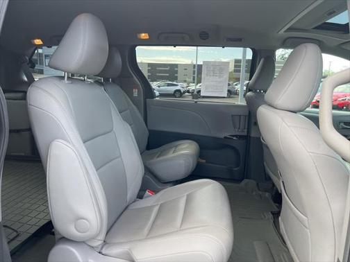 2015 Toyota Sienna XLE