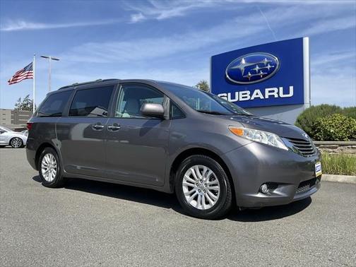 2015 Toyota Sienna XLE
